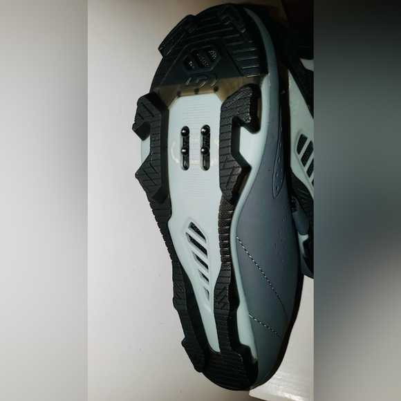 Louis Garneau Women's Multi Air Flex II Mountain Biking Shoes | NIB - Picture 9 of 9